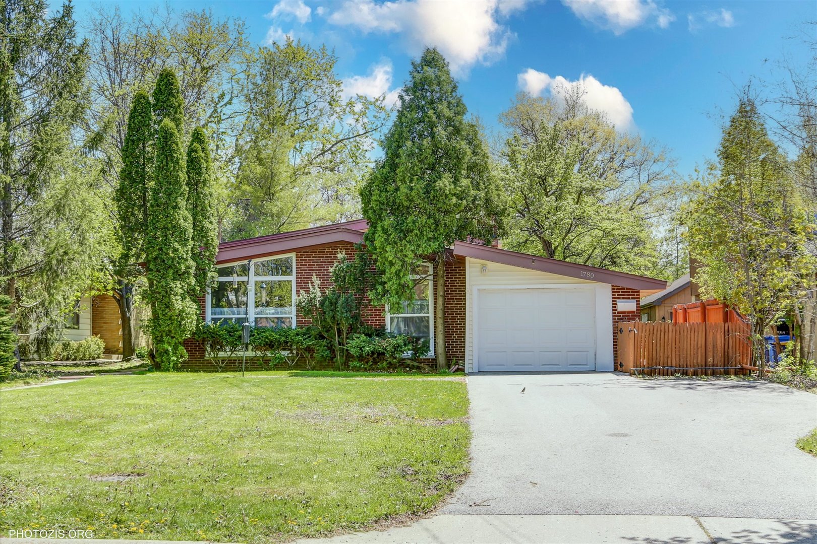 1780 Rosemary Road Highland Park, IL 60035 - Photo 1 of 7