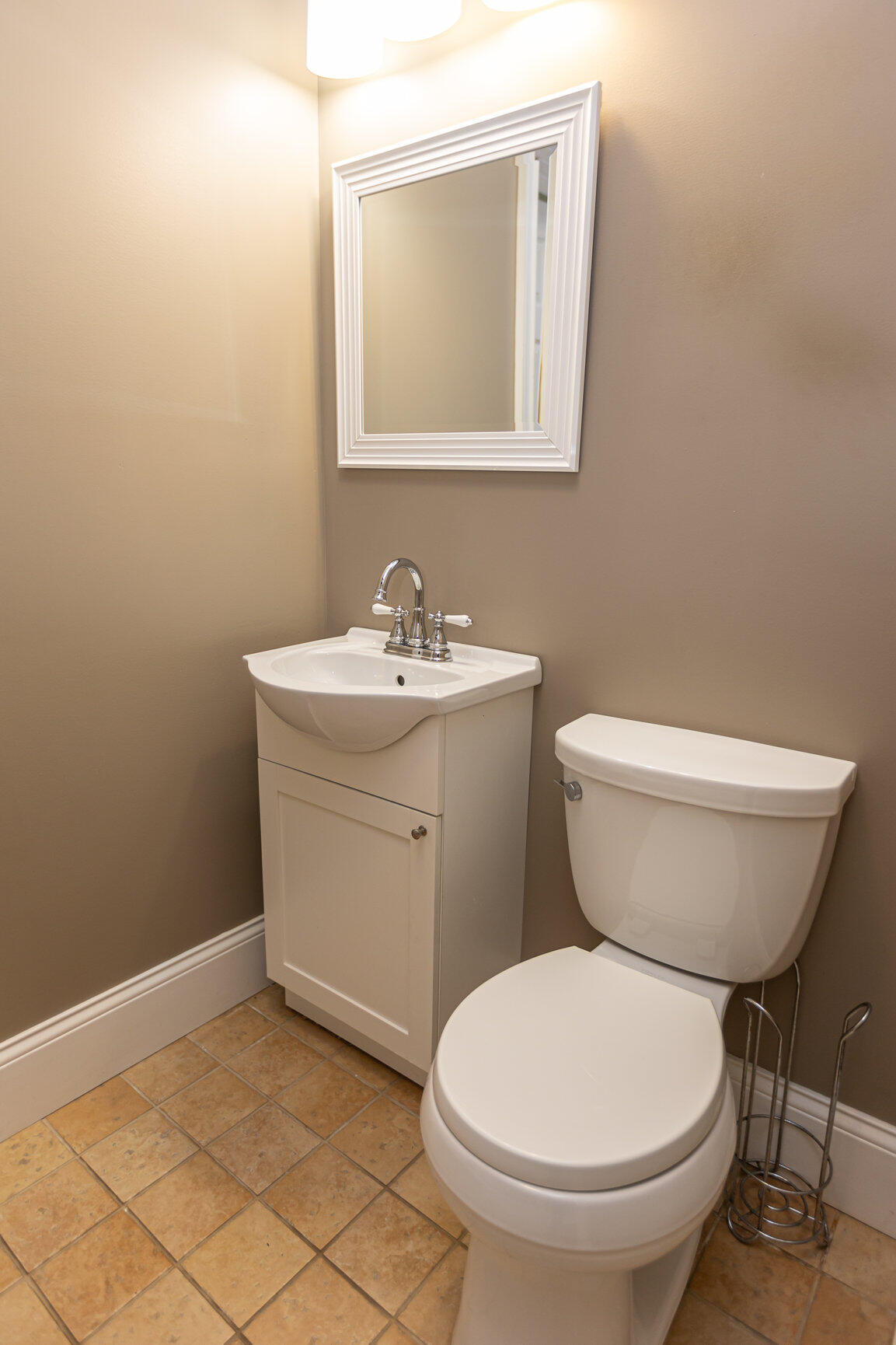 627 River Road Windham, ME 04062 - Photo 57 of 71 Upstairs-8574