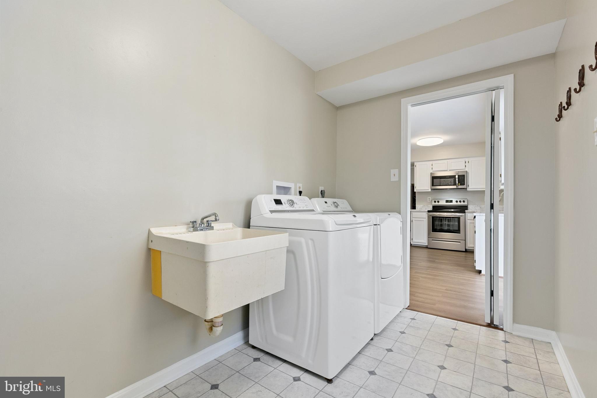 913 Pointer Ridge Drive Gaithersburg, MD 20878 - Photo 24 of 51 Gallery Image 24