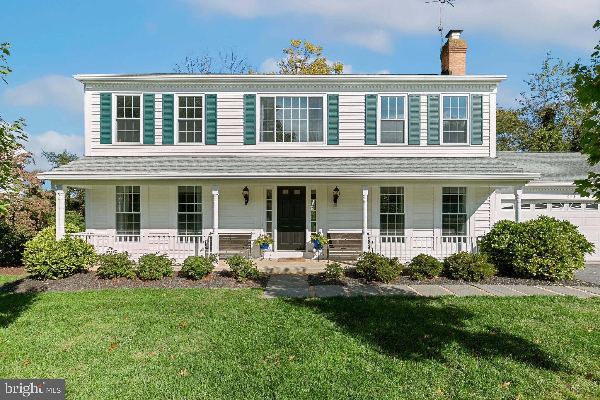 913 Pointer Ridge Drive Gaithersburg, MD 20878 - Photo 5 of 51 Gallery Image 5