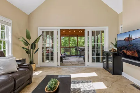 $1,400,000 | 1981 Topaz Drive, Chanhassen, MN 55317
