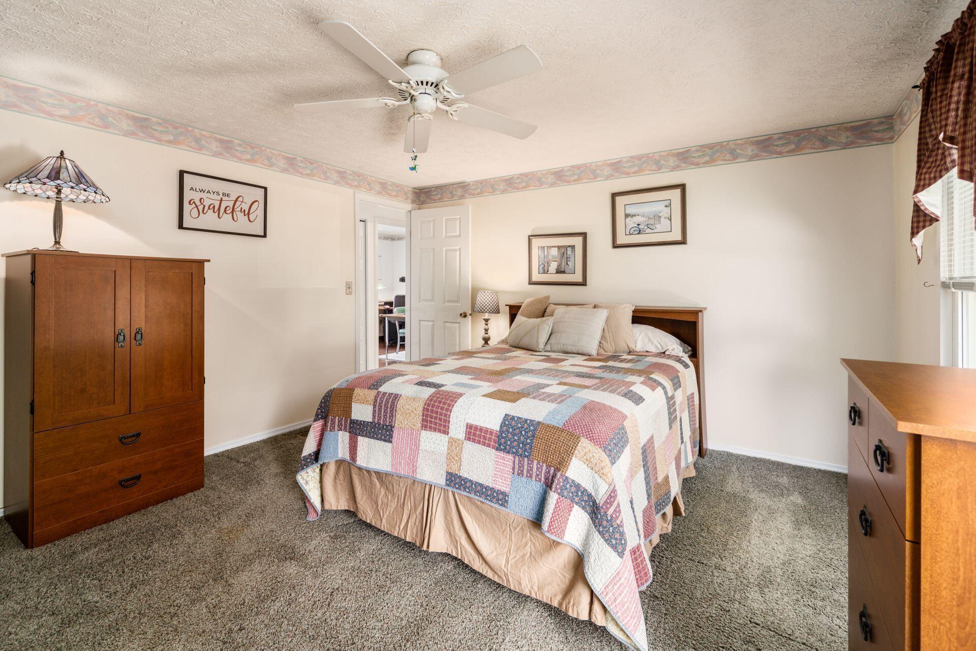 3889 Ramblehurst Road Columbus, OH 43221 - Photo 28 of 46 028_9deb_Y Ramblehurst Rd-058