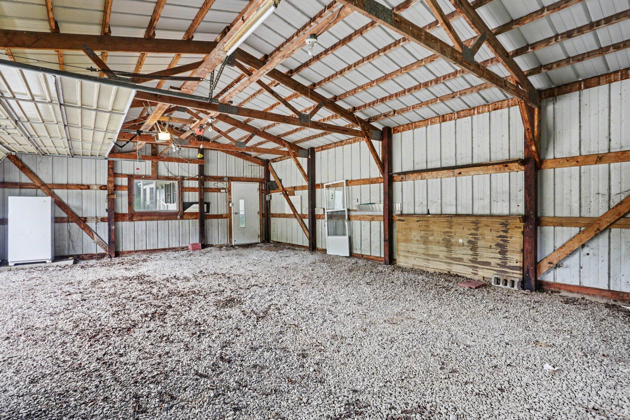 17563 Buckingham Road Logan, OH 43138 - Photo 24 of 32 024_file_3630