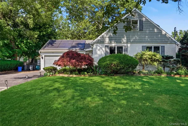 $719,999 | 117 Bryan Avenue, Amityville, NY 11701