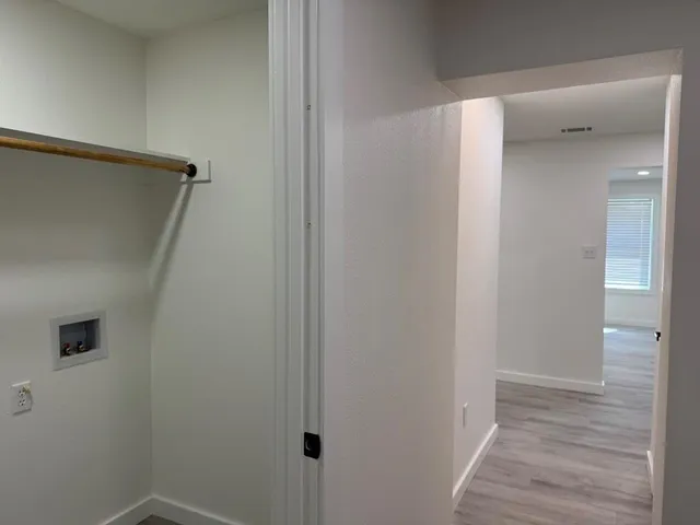 $439,000 | 310 Sunset Court, Arlington, TX 76013