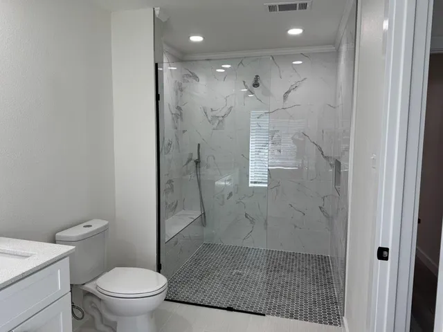 $439,000 | 310 Sunset Court, Arlington, TX 76013