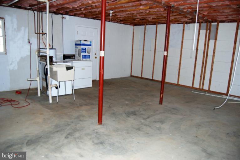 21225 Blue Ridge Mountain Road Paris, VA 20130 - Photo 13 of 14 Basement