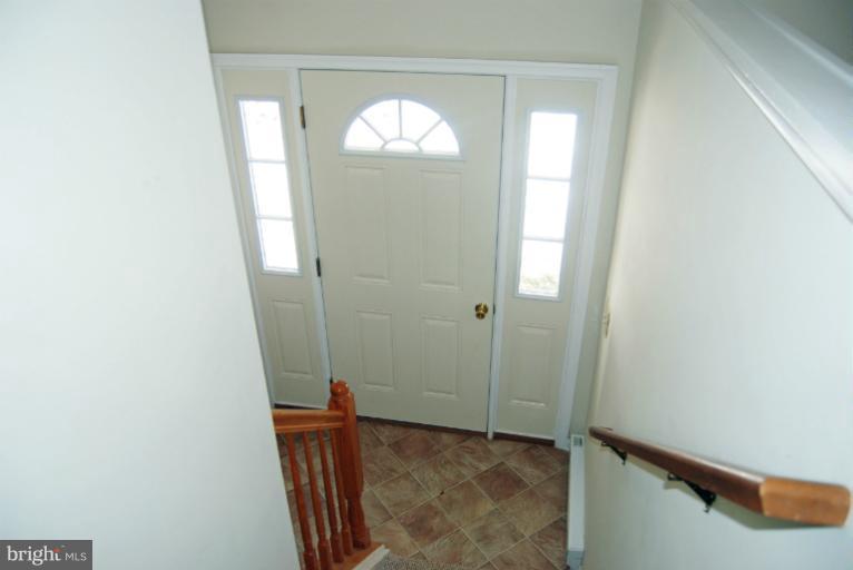 21225 Blue Ridge Mountain Road Paris, VA 20130 - Photo 3 of 14 Interior (General)