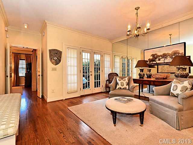 2035 Queens Road West, Unit 4 Charlotte, NC 28207 - Photo 2 of 16 Gallery Image 2