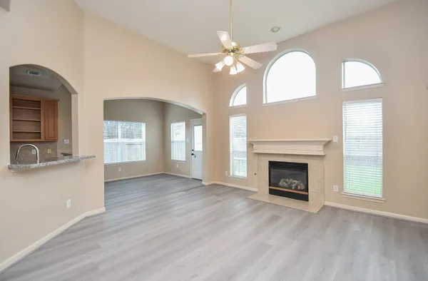 $2,395 | 15114 Snow Hill Court, Sugar Land, TX 77498