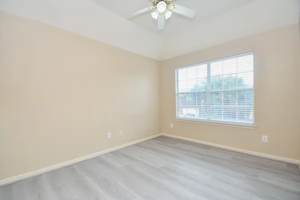 $2,395 | 15114 Snow Hill Court, Sugar Land, TX 77498