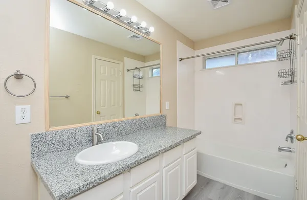 $2,395 | 15114 Snow Hill Court, Sugar Land, TX 77498