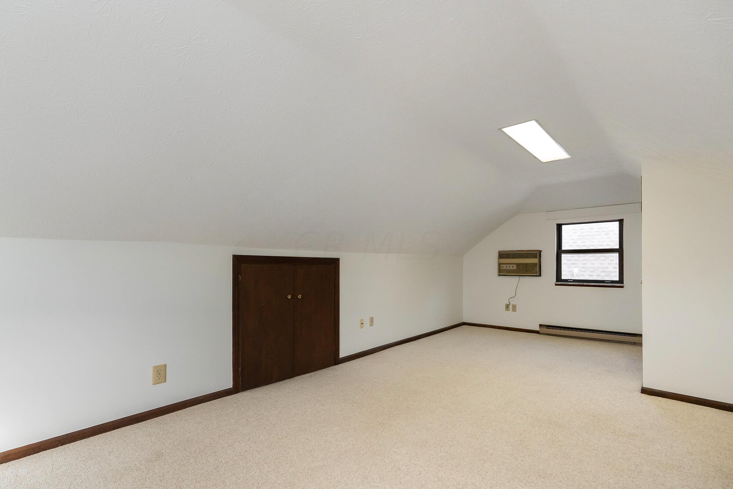 1001 South Cassingham Road Columbus, OH 43209 - Photo 31 of 36 1001 s cassingham-34