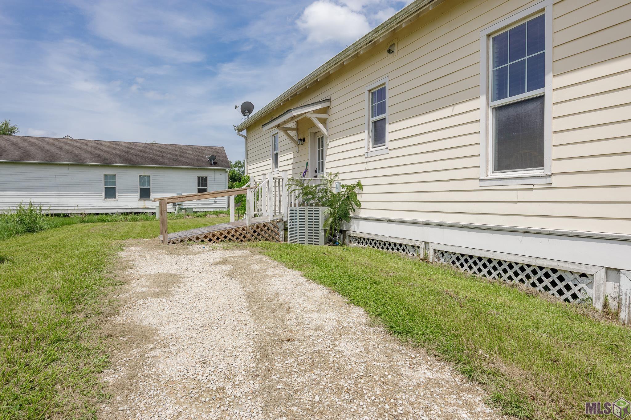 9352 Martinique Drive Baton Rouge, LA 70810 - Photo 5 of 21