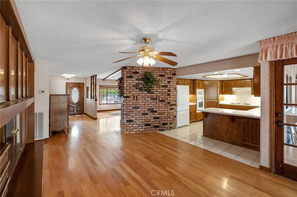 7040 Kenyon Avenue Hesperia, CA 92345 - Photo 7 of 34 Gallery Image 7