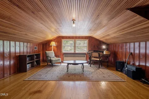 $825,000 | 68 Oakwood Drive, Chapel Hill, NC 27517