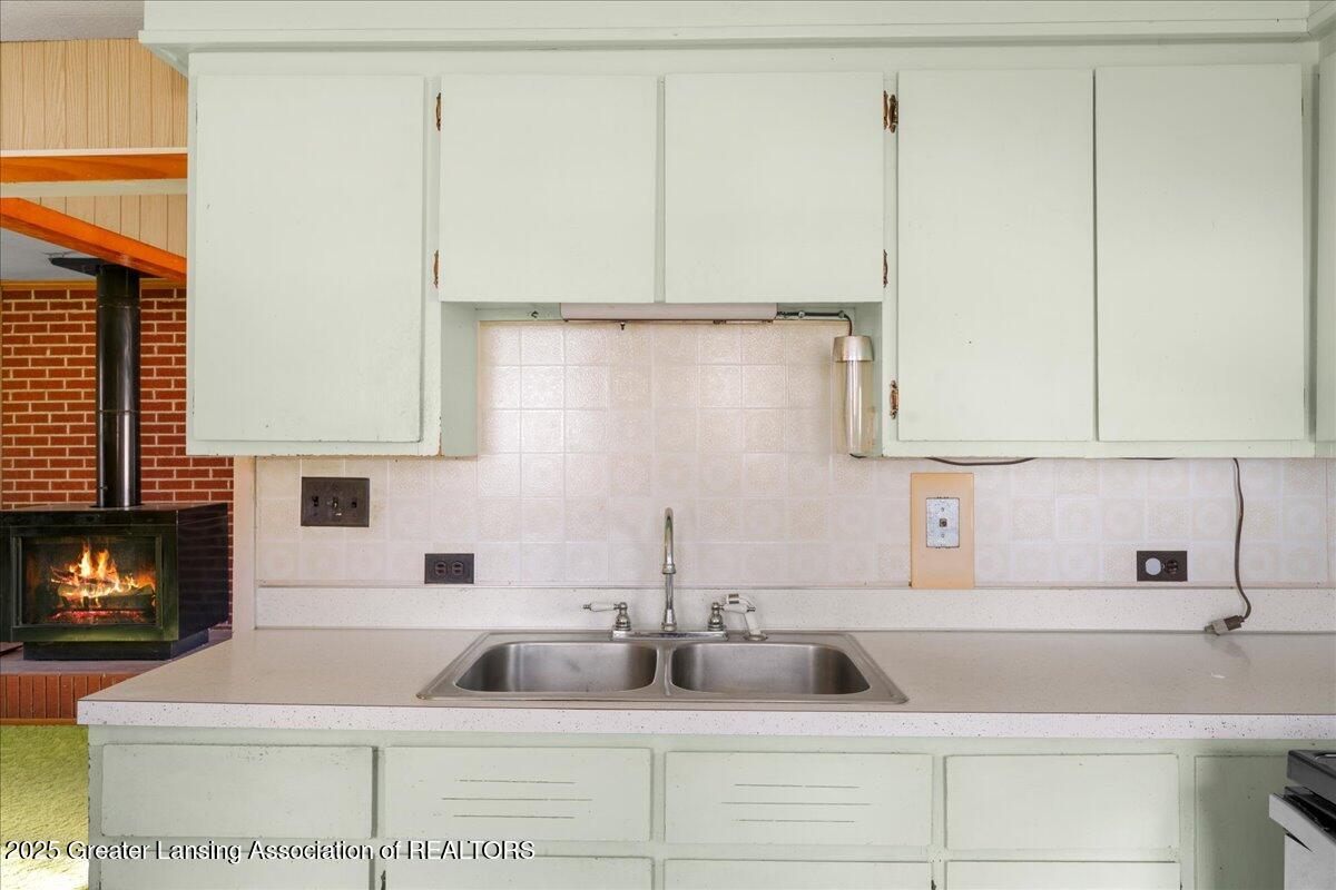 1581 West State Road Lansing, MI 48906 - Photo 9 of 28 13-Media Jett - 14