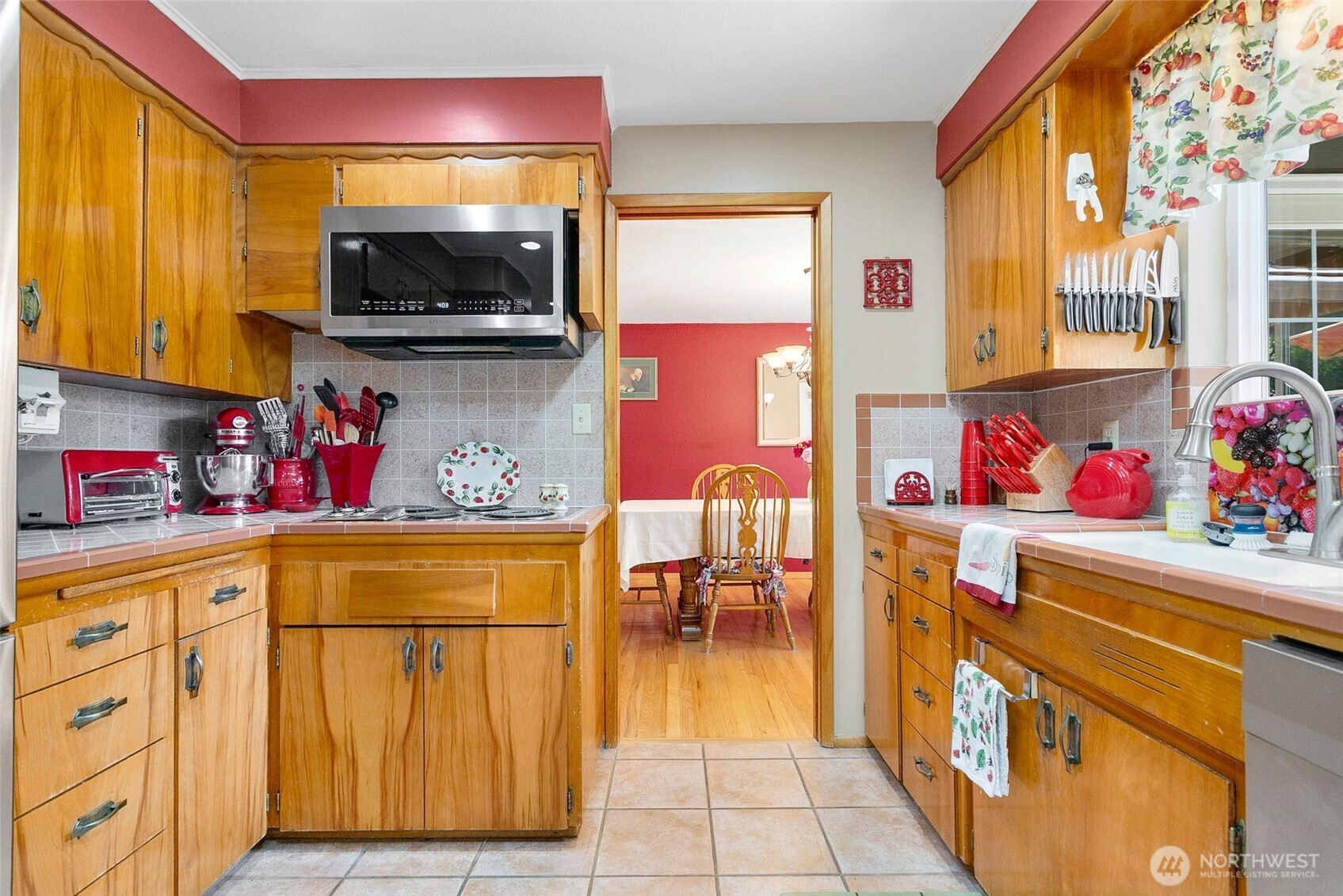 3536 Crystal Springs Road West University Place, WA 98466 - Photo 8 of 32 Gallery Image 8