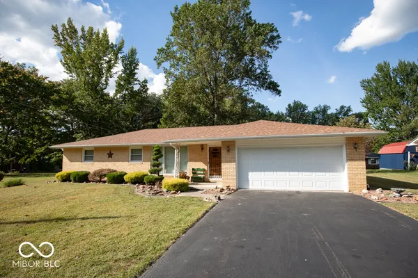 $190,000 | 174 East Norris Heights, North Vernon, IN 47265