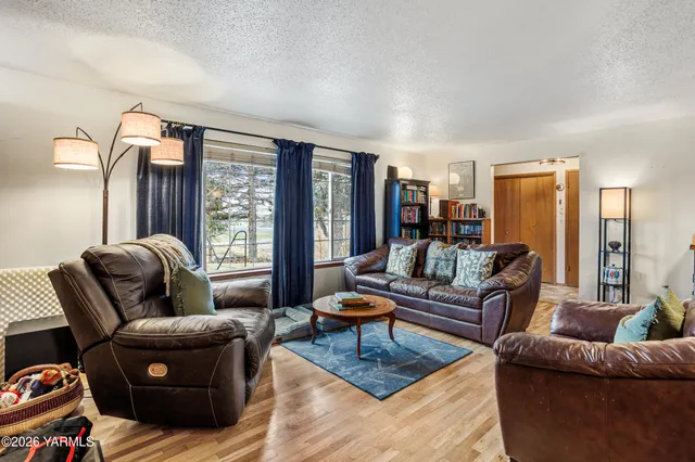 $475,000 | 880 Lancaster Road, Selah, WA 98942