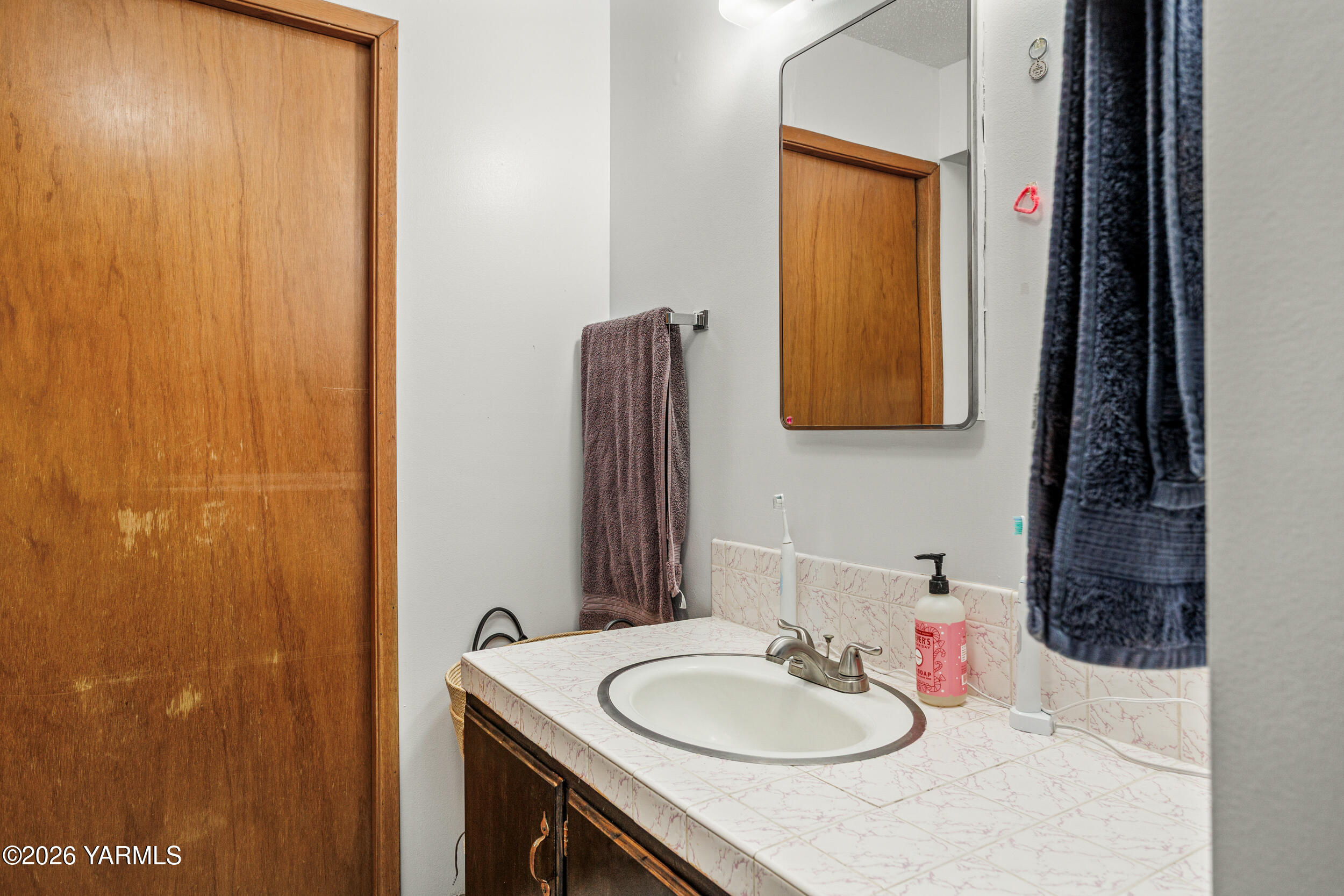 880 Lancaster Road Selah, WA 98942 - Photo 13 of 30 880Lancaster_18