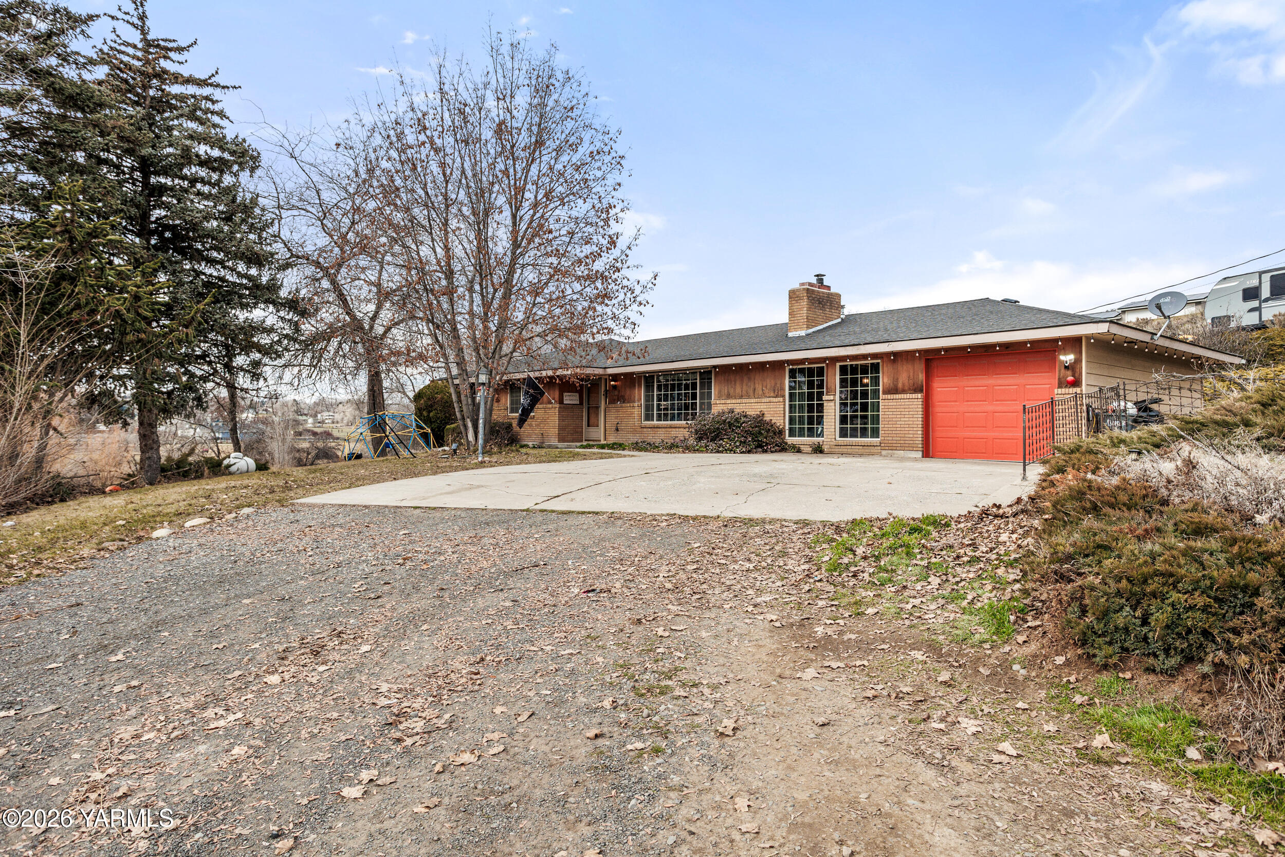 880 Lancaster Road Selah, WA 98942 - Photo 16 of 30 880Lancaster_01