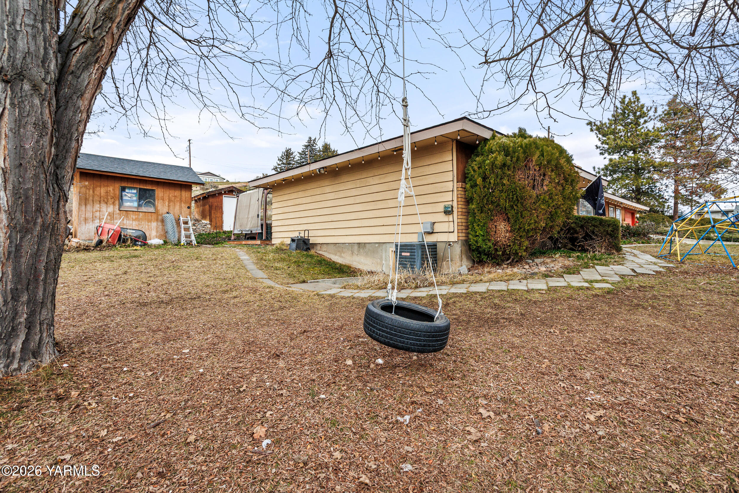 880 Lancaster Road Selah, WA 98942 - Photo 24 of 30 880Lancaster_25