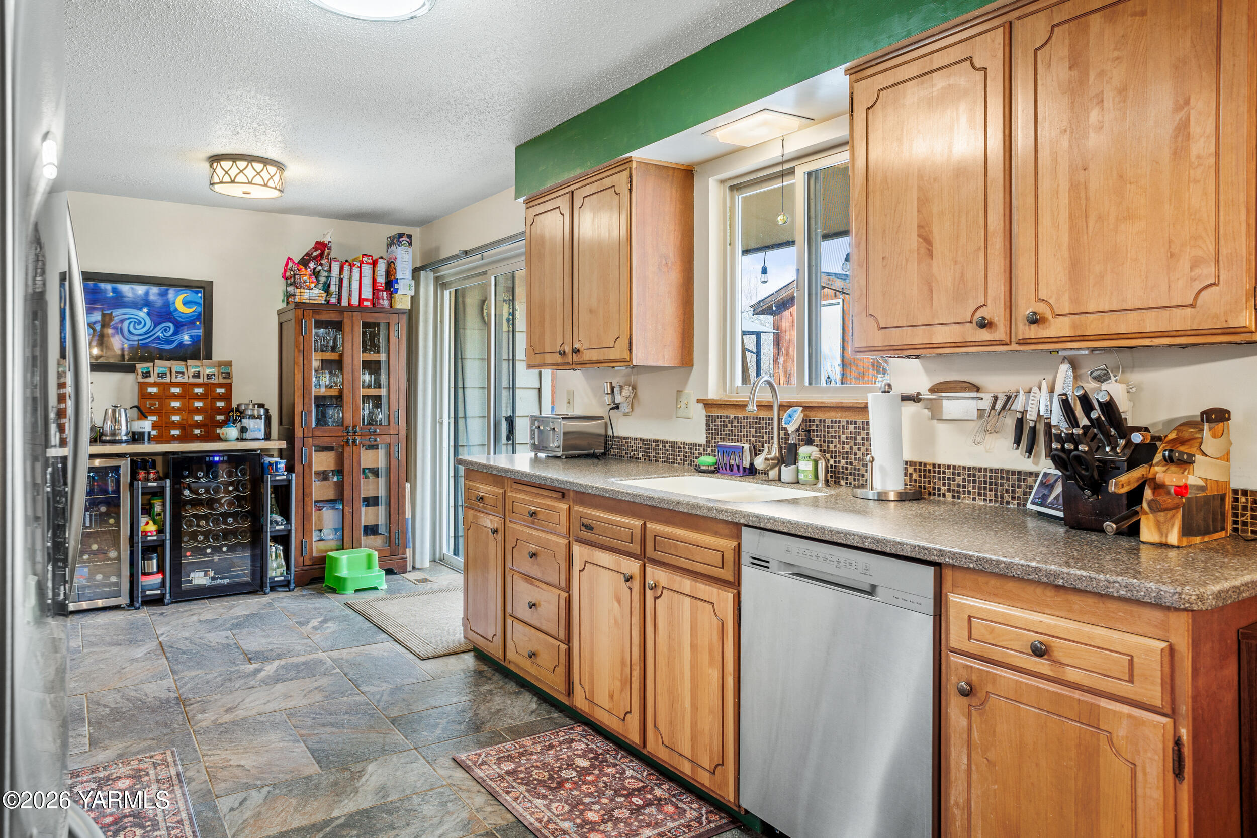 880 Lancaster Road Selah, WA 98942 - Photo 3 of 30 880Lancaster_08