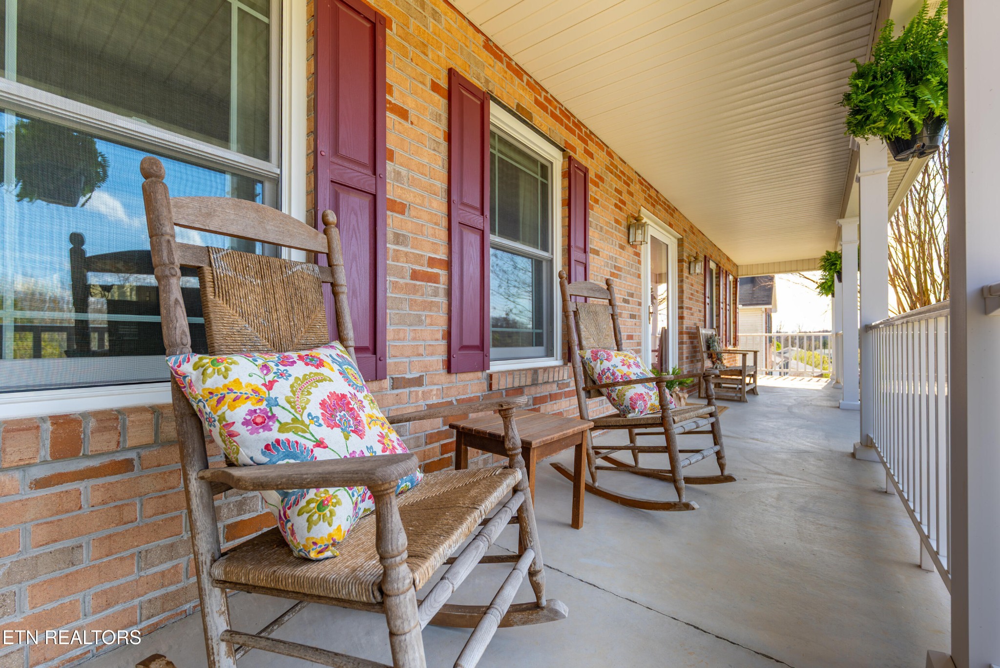 326 Fox Hunters Court Powell, TN 37849 - Photo 4 of 45 Gallery Image 4