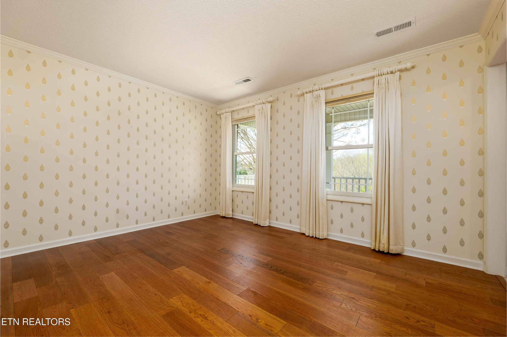326 Fox Hunters Court Powell, TN 37849 - Photo 7 of 45 Gallery Image 7