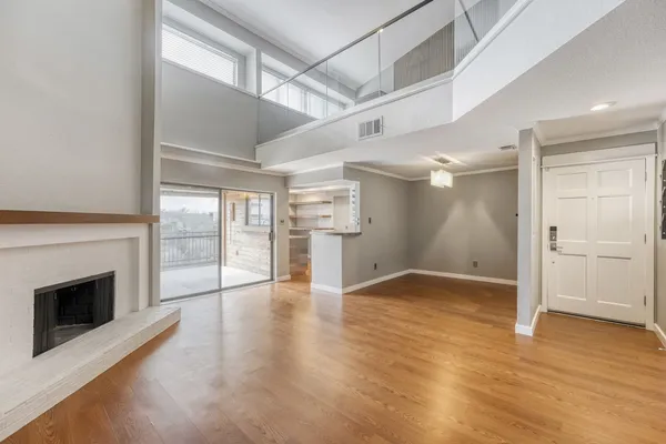 $399,000 | 8200 Neely Drive, Unit 214, Austin, TX 78759