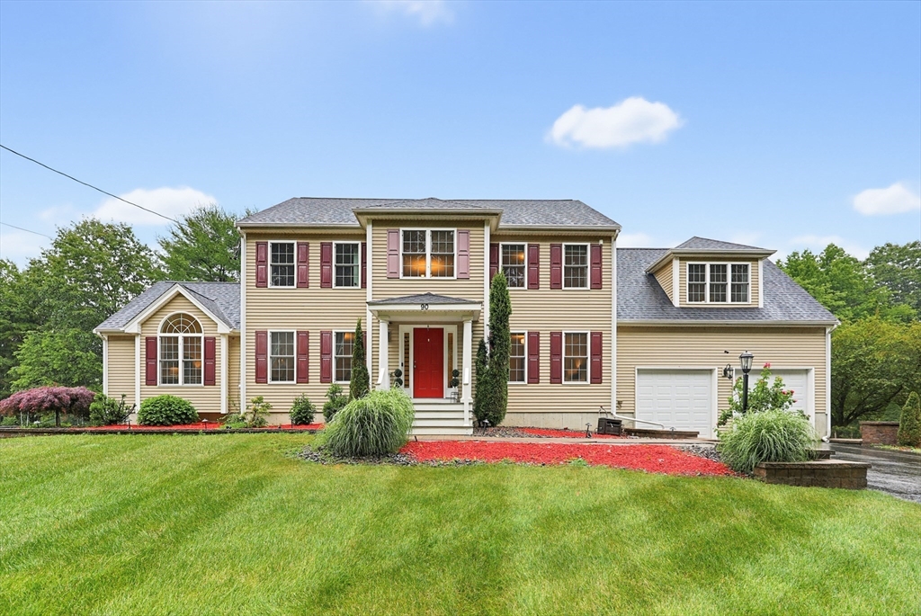90 Huntsbridge Road North Attleboro, MA 02760 - Photo 2 of 40