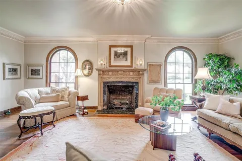 $2,225,000 | 2424 Medford Court West, Fort Worth, TX 76109