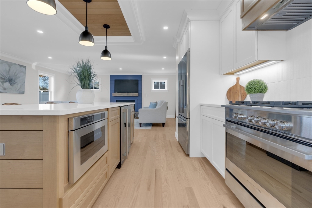 39 Clinton Street, Unit 1 Waltham, MA 02453 - Photo 11 of 39 Gallery Image 11