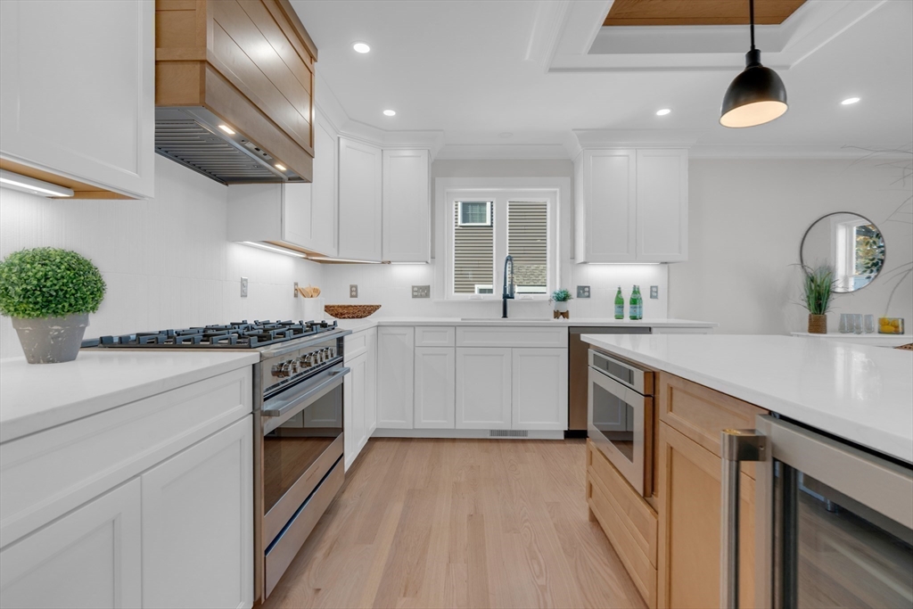 39 Clinton Street, Unit 1 Waltham, MA 02453 - Photo 12 of 39 Gallery Image 12