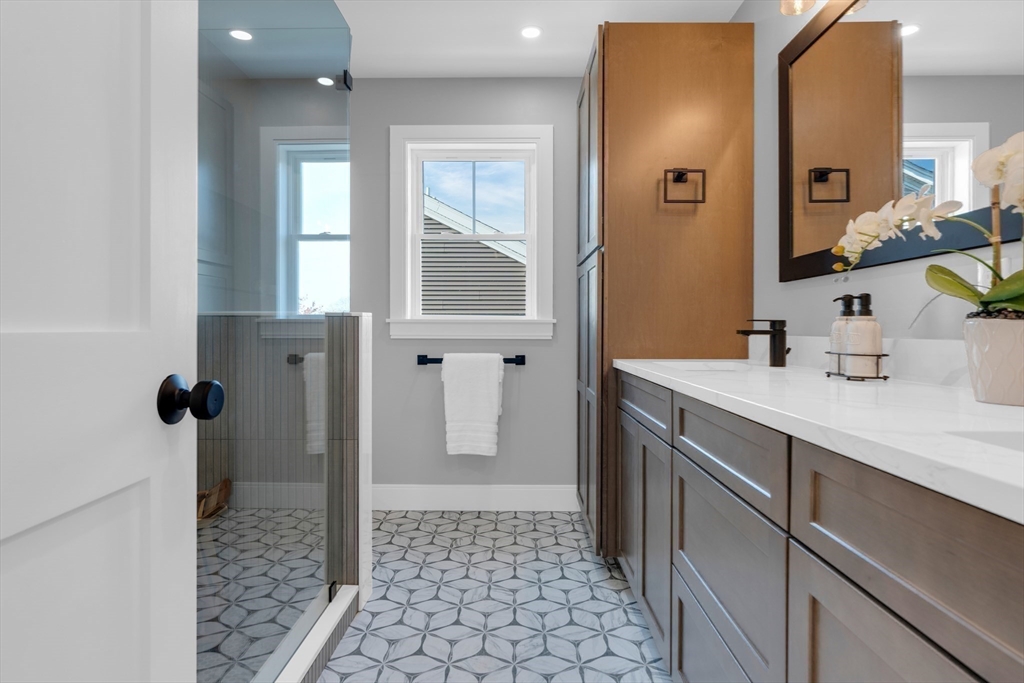 39 Clinton Street, Unit 1 Waltham, MA 02453 - Photo 29 of 39 Gallery Image 29