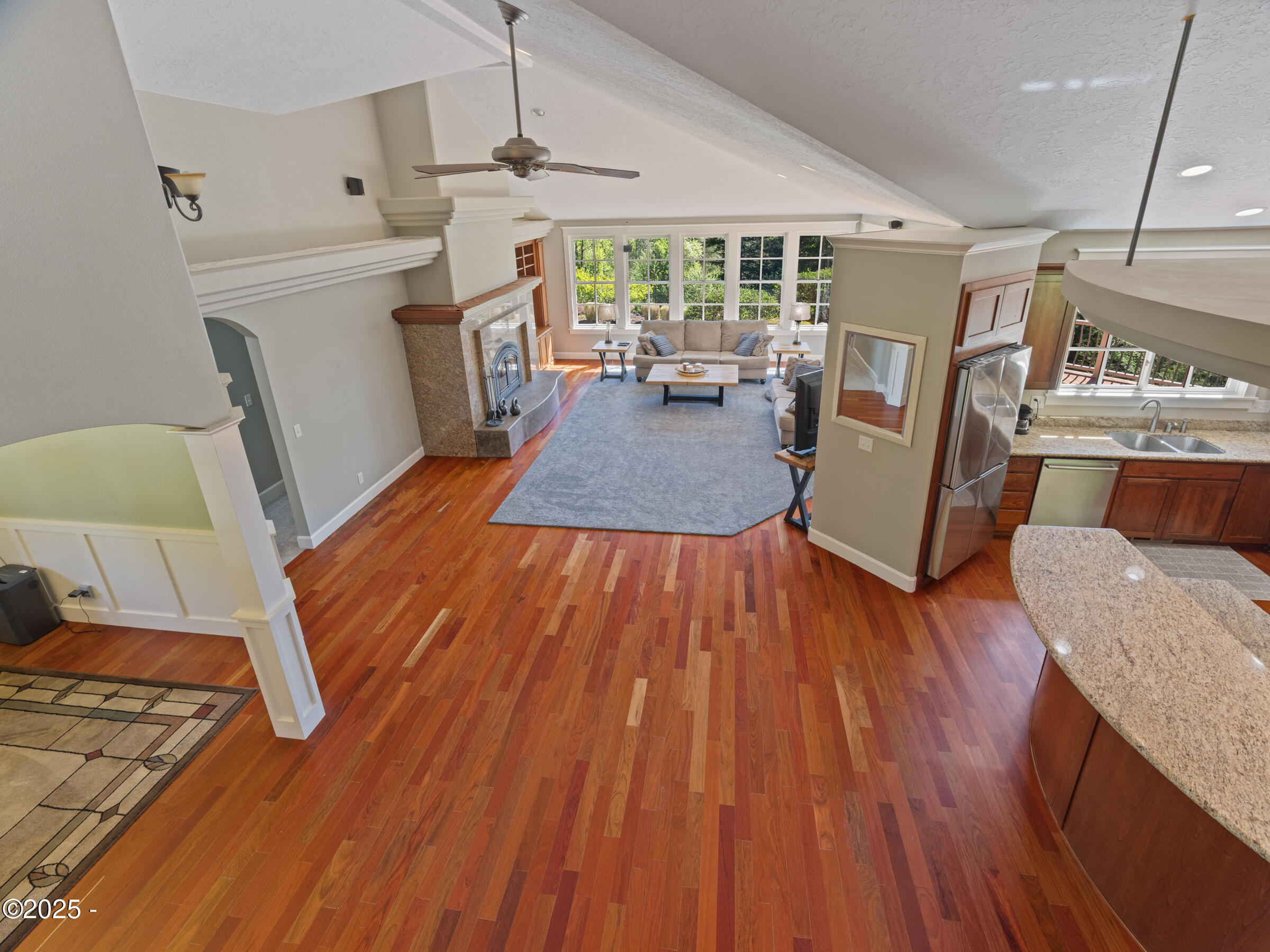 245 Olalla Road Toledo, OR 97391 - Photo 5 of 47 Vaulted Ceilings