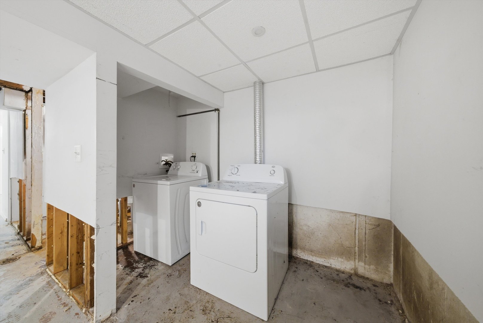 1517 East Roosevelt Road Wheaton, IL 60187 - Photo 26 of 54