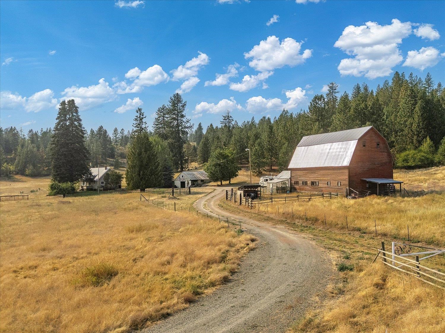 8410 West Valley Road Clayton, WA 99110 - Photo 35 of 45