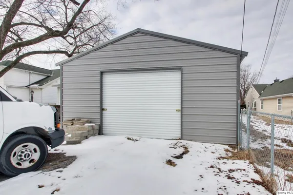 $125,000 | 1422 North 7th Street, Quincy, IL 62301