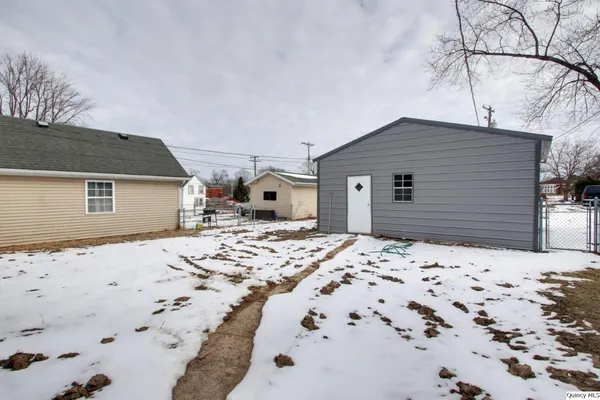 $125,000 | 1422 North 7th Street, Quincy, IL 62301