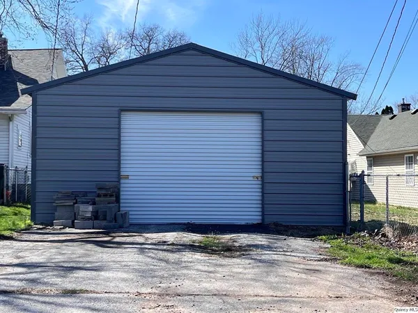 $125,000 | 1422 North 7th Street, Quincy, IL 62301