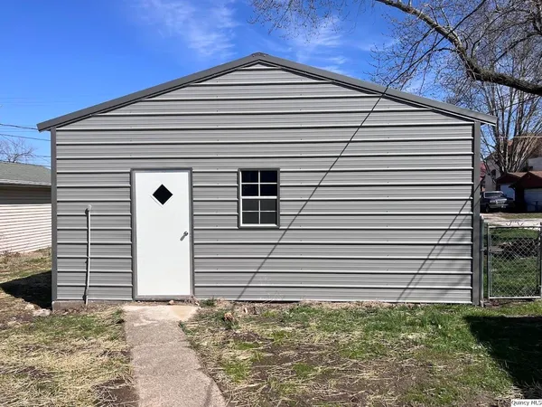 $125,000 | 1422 North 7th Street, Quincy, IL 62301