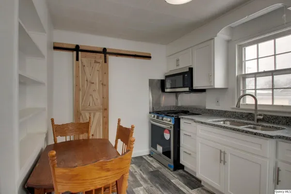 $125,000 | 1422 North 7th Street, Quincy, IL 62301