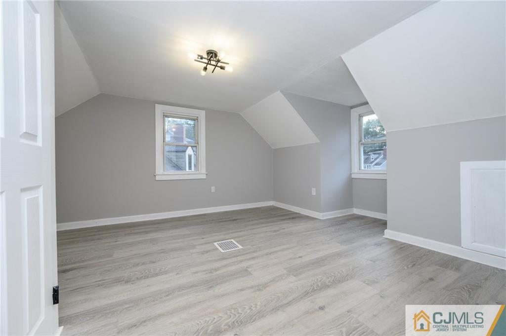 628 Concord Circle Ewing, NJ 08618 - Photo 27 of 48 an empty room with windows and closet