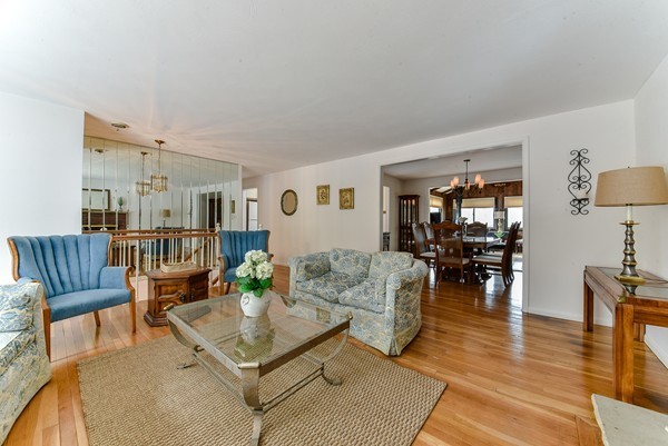 26 Ledgewood Road Framingham, MA 01701 - Photo 9 of 24 Gallery Image 9