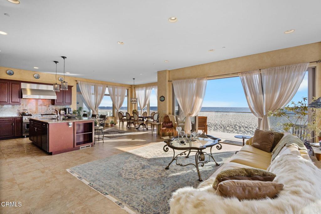 5160 Neptune Square Oxnard, CA 93035 - Photo 18 of 74