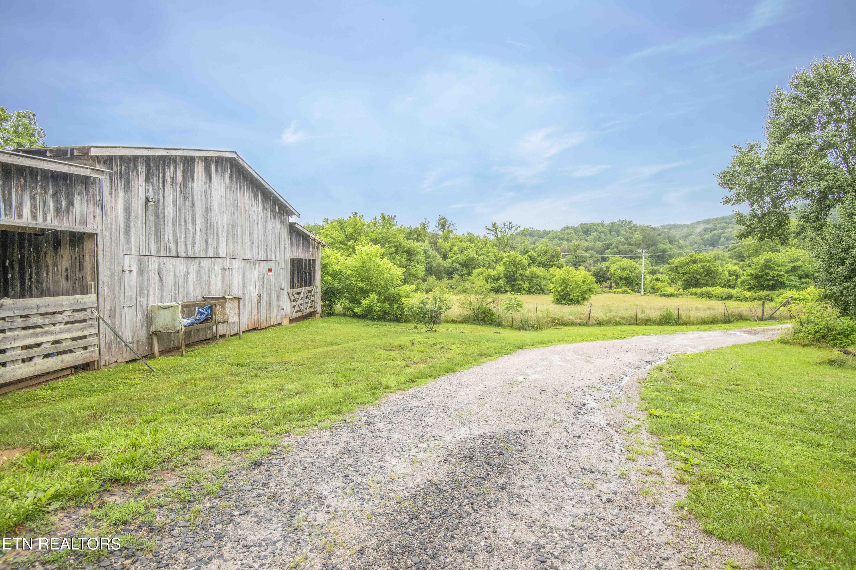 555 Little Valley Road Maynardville, TN 37807 - Photo 23 of 44 8DD8B41F-6782-41BF-97F1-DAA20BF2CECD