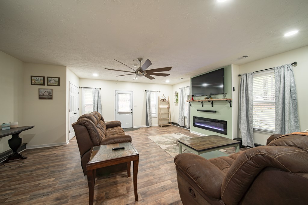 679 Grant Road Cataula, GA 31804 - Photo 4 of 38 Gallery Image 4