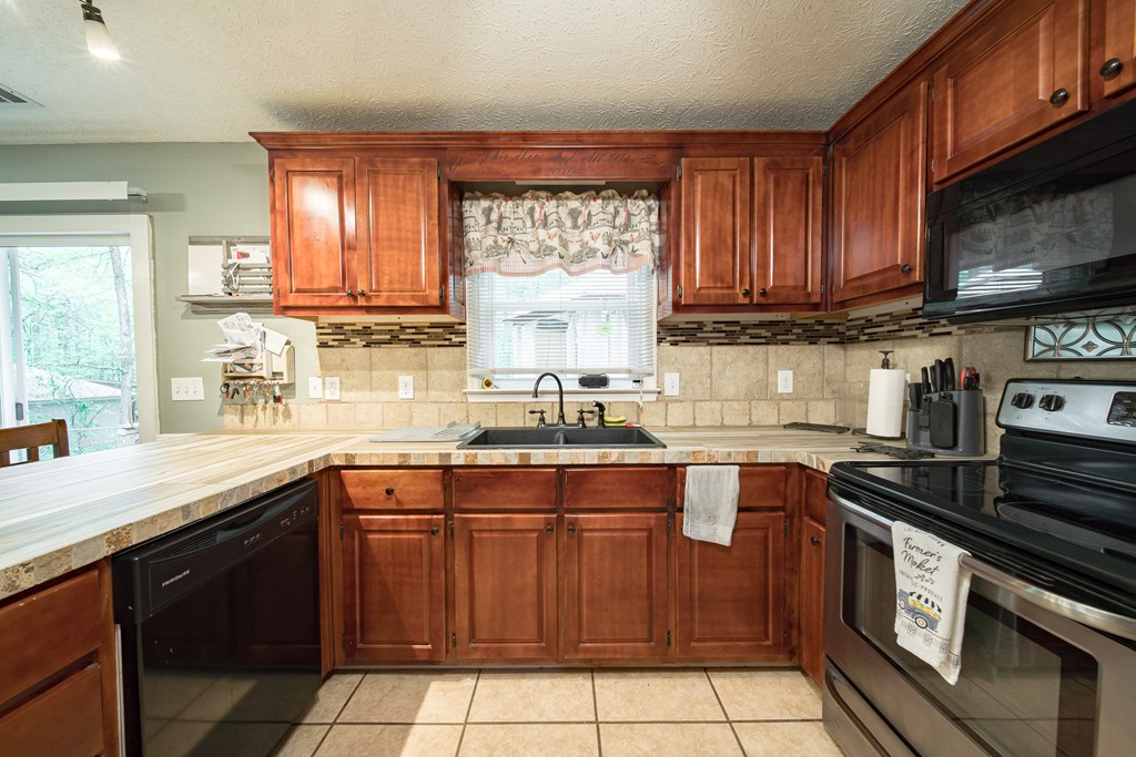 679 Grant Road Cataula, GA 31804 - Photo 8 of 38 Gallery Image 8